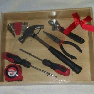 NEW "Hyper Tough" 14 piece tool set